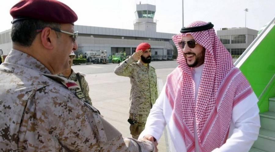 خالد بن سلمان يتوعد بالرد على هجوم ميليشيا الحوثي الذي استهدف مطار أبها